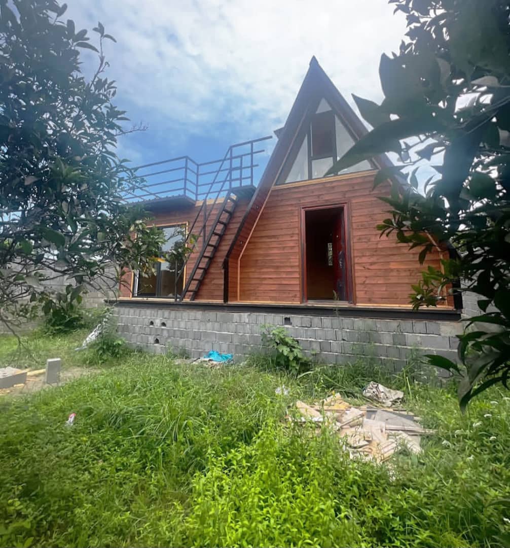 ویلایی سوئیسی روف گاردن با نمای چوب ویلایی سوئیسی روف گاردن با نمای چوب کارینو